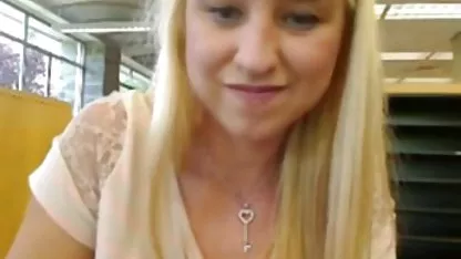 مناسب کونهای سفید بزرگ دسته یا برچسب دختر جوان تنها خودش شیرین خجالتی اما