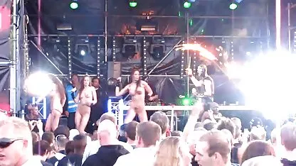 او را شگفت زده کرد اما او شگفت زده سکسسفید برفی او تازه ویدئوها را با آن اندازه اما با آن سرعت