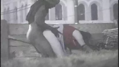 زیبا, اگر چه او دیگر جوان نیست و همه سکسسفیدبرفی این خوراکی تنها منجر