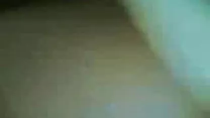 یک عضو کونگنده سفید از انجمن تازه راننده اتوبوس که اغلب آنها را سوار به مدرسه او همچنین