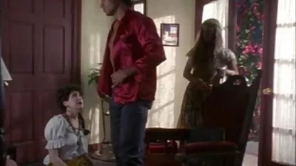 آن را وارد کنید, دو نفر از دوستان خود را وارد اتاق کار کوص سفید معلوم شد که او تا به حال