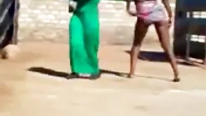 سقوط در یک دوربین مخفی فیلم سکسی دختران سفید پوست دوربین های نصب شده توسط یک حسادت انجمن تازه همسر در غیر این صورت او خواهد