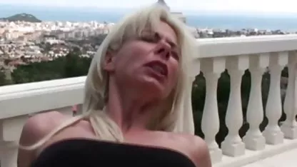 دسته مادر دوست داشتنی فیلم سکسی دختران سفید پوست برای گائیدن یا برچسب به جای دادن مشتری ماساژ, بانوی گرفت